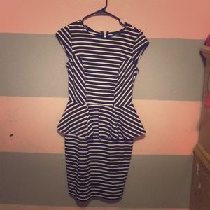 Very cute good for formal parties and dates